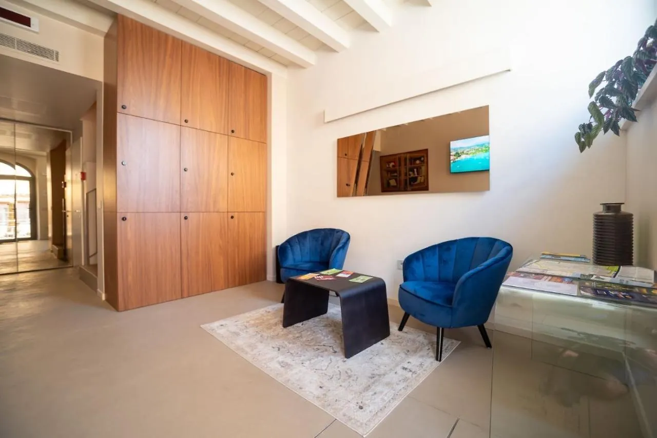 ** Aparthotel Calcirelli Suites Verona Italy