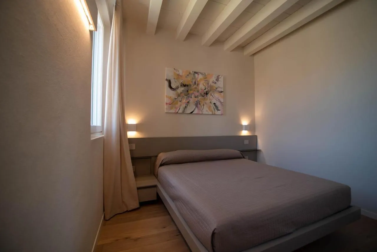 Calcirelli Suites Verona Aparthotel