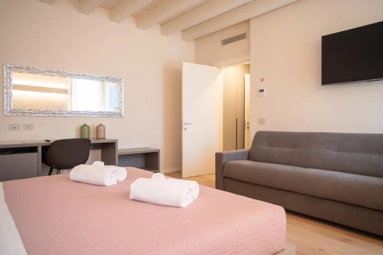 Calcirelli Suites Verona Italy