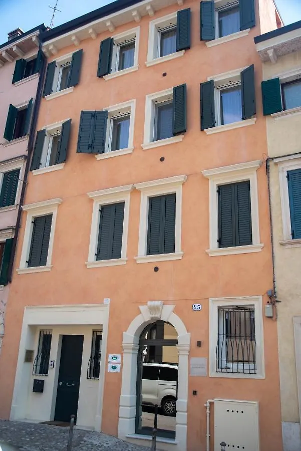 Aparthotel Calcirelli Suites Verona